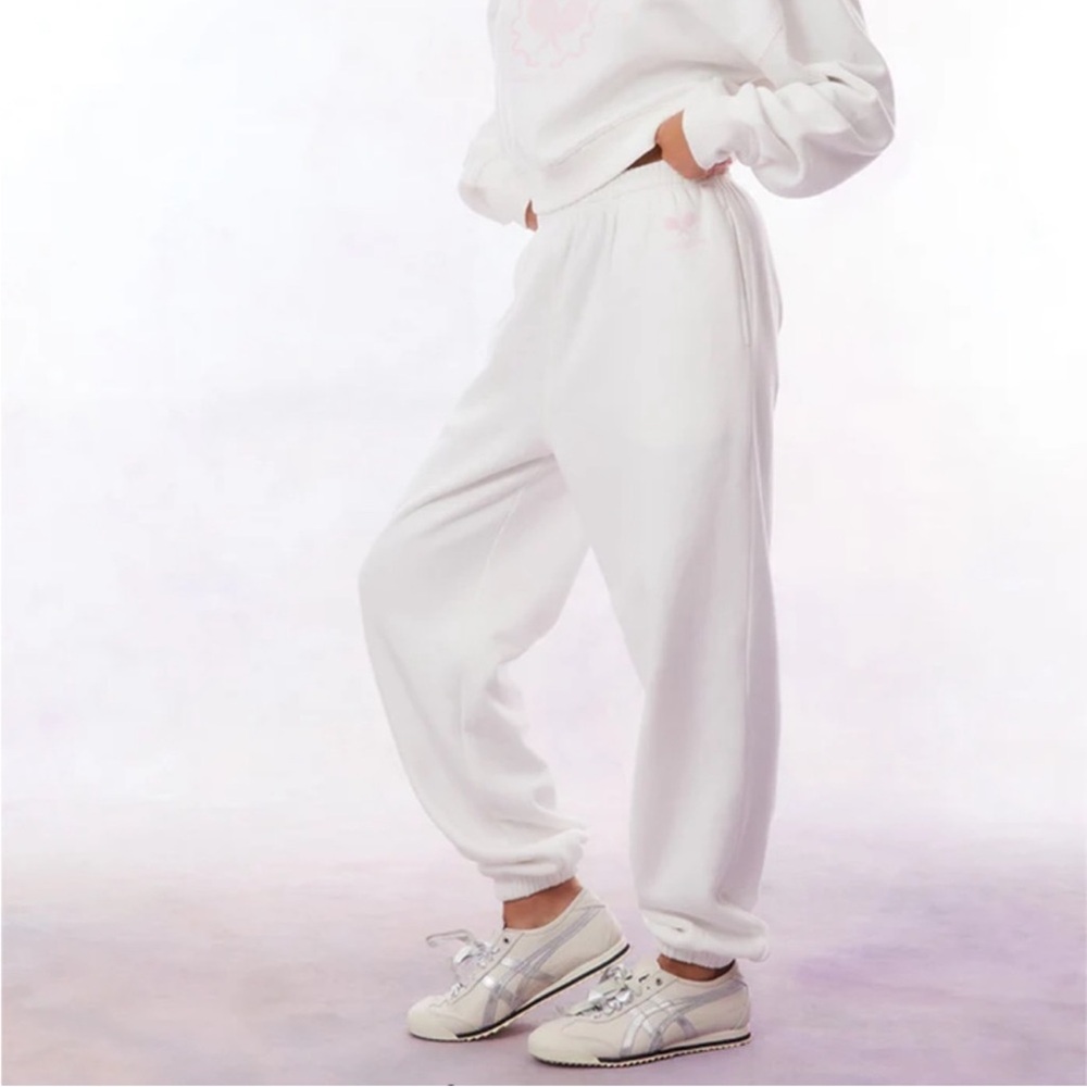 Loveshackfancy- Malone Tennis Logo Sweatpants (white)